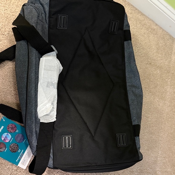 Gray Men's Duffel Bag - Everyday Travel & Gym Carry - Picture 11 of 11